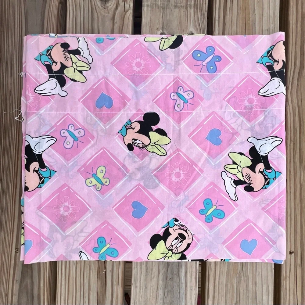 - Minnie Mouse Curtain Valance! EUC!